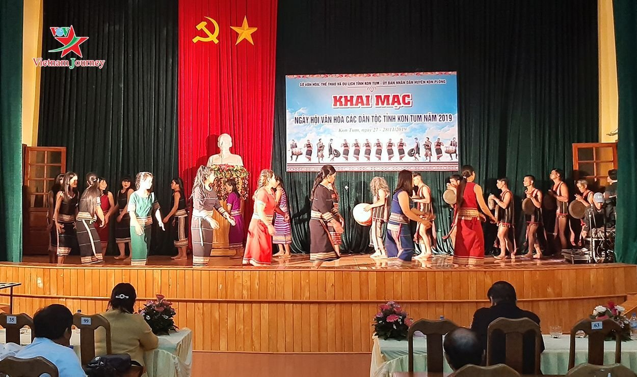 Khai_mac_Ngay_hoi_van_hoa_cac_dan_toc_tinh_Kon_Tum_nam_2019
