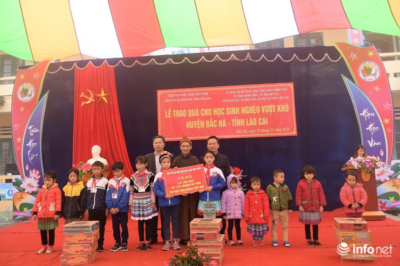 Giao_hoi_Phat_giao_Viet_Nam_lan_toa_yeu_thuong_den_hoc_sinh_ngheo_vung_cao