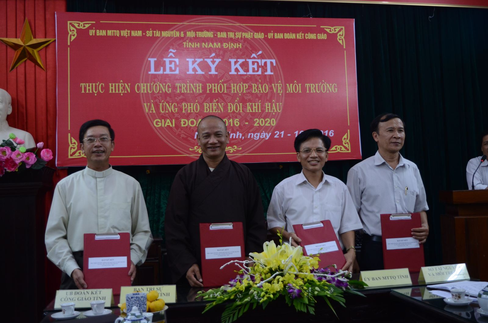 Dong_bao_co_dao_chung_tay_bao_ve_moi_truong