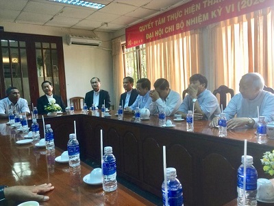 Toa_Giam_muc_Giao_phan_Long_Xuyen_tham__chuc_Tet_Ban_Ton_giao_tinh_Kien_Giang
