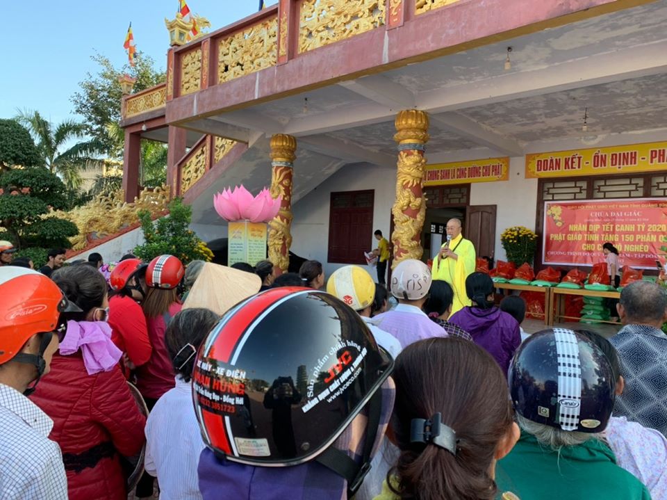 Phat_giao_tinh_Quang_Binh_chung_tay_cham_lo_Tet_cho_nguoi_ngheo