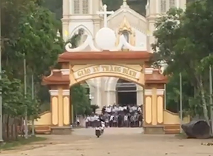 Ban_Ton_giao_Chinh_phu_yeu_cau_khong_tai_dien_viec_to_chuc_Thanh_le_dong_nguoi