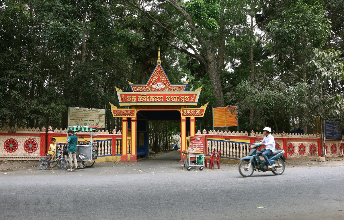 Dong_bao_Khmer_don_Tet_Chol_Chnam_Thmay_2020_am_ap__an_toan_phong_chong_dich