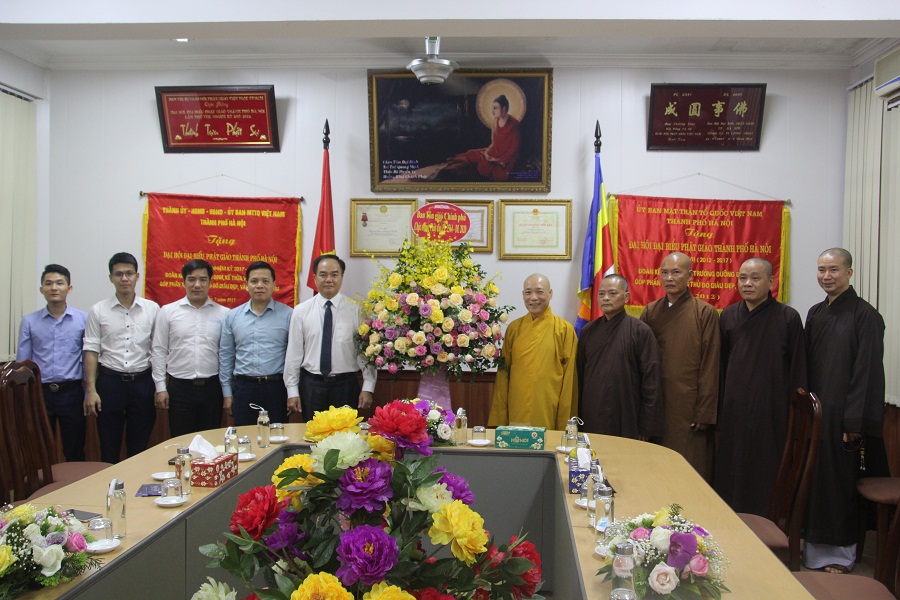 Truong_ban_Ban_Ton_giao_Chinh_phu_tham_chuc_sac_Phat_giao_nhan_Dai_le_Phat_dan_Phat_lich_2564__Duong_lich_2020