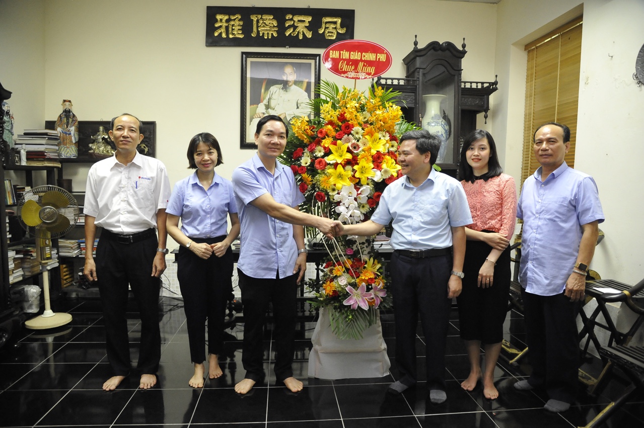 Ban_Ton_giao_Chinh_phu_tham_Bao_nguoi_Cong_giao_Viet_Nam_nhan_ngay_Bao_chi_cach_mang_Viet_Nam
