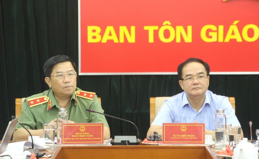 Toa_dam_khoa_hoc__Nhan_thuc_nhung_van_de_moi_ve_dan_toc__ton_giao_