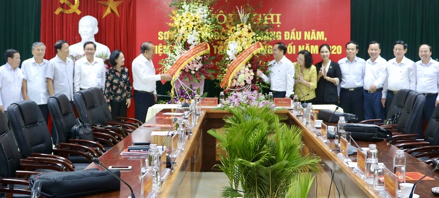 Lanh_dao_Dang__Nha_nuoc_chuc_mung_65_nam_Ngay_thanh_lap_Ban_Ton_giao_Chinh_phu_va_nganh_Quan_ly_nha_nuoc_ve_tin_nguong__ton_giao