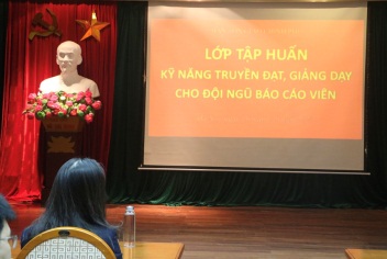 Tap_huan_ky_nang_giang_day_cho_doi_ngu_Bao_cao_vien_Ban_Ton_giao_Chinh_phu
