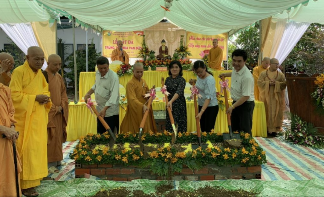 Chua_Van_Duc_ti_nh_Be_n_Tre_long_trong_to_chuc_le_dat_da_trung_tu_chanh_dien