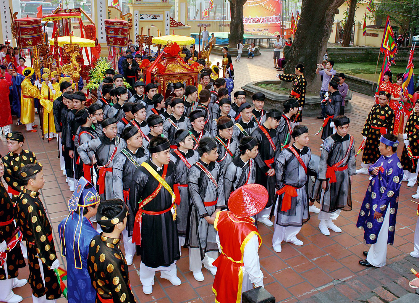 le-hoi-nam-lang-moc-bieu-hien-sinh-dong-doi-song-van-hoa-cua-nguoi-viet-co-vung-ven-thang-long