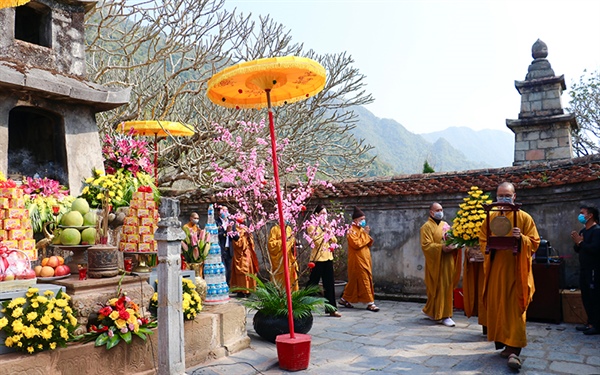thuc-hien-nep-song-van-minh-trong-le-hoi-chuyen-bien-trong-nhan-thuc-cong-dong