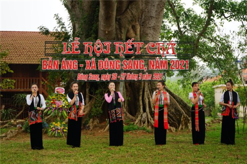 le-hoi-het-cha-lan-toa-ban-sac-van-hoa-nguoi-thai-o-moc-chau
