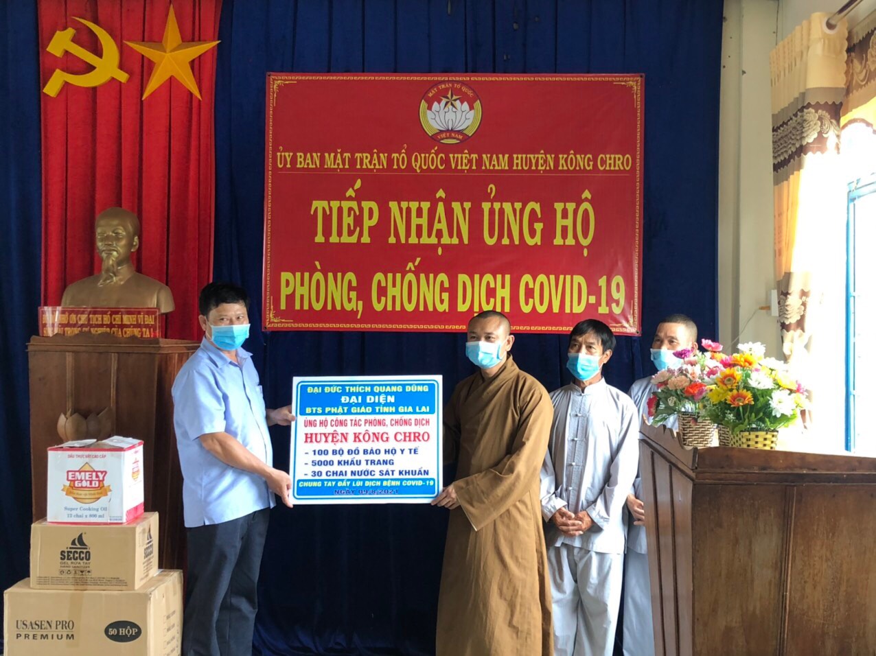phat-giao-gia-lai-tiep-suc-tuyen-dau-chong-dich