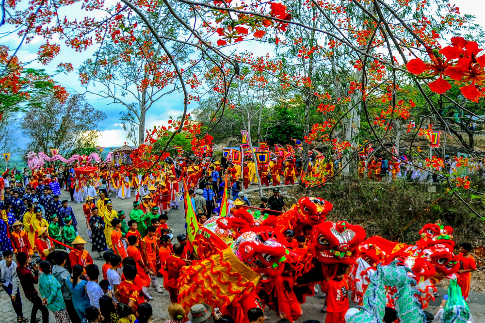 nhieu-quan-the-di-tich-tren-ca-nuoc-khong-don-khach-de-phong-dich-covid-19