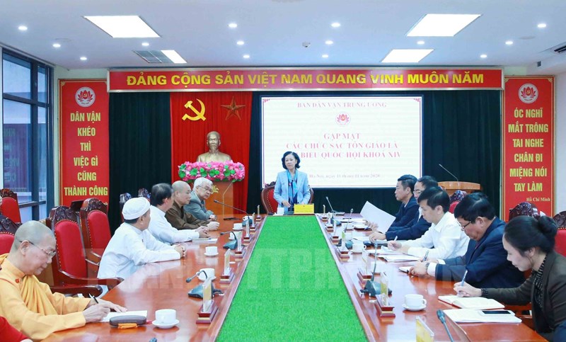 mot-vai-suy-nghi-ve-viec-chuc-sac-tu-si-cong-giao-tham-gia-cac-to-chuc-chinh-tri-xa-hoi