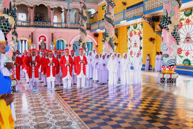 cao-dai-tay-ninh-cong-nhan-cac-vi-tan-nhac-si-le-si-giao-nhi