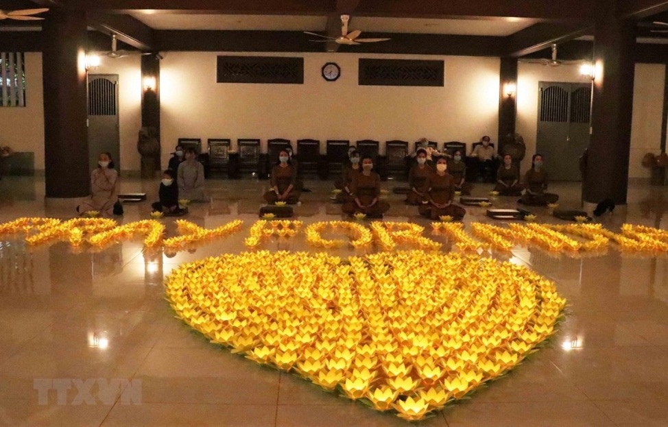tang-ni-phat-tu-tp-ho-chi-minh-chia-se-kho-khan-voi-nhan-dan-an-do