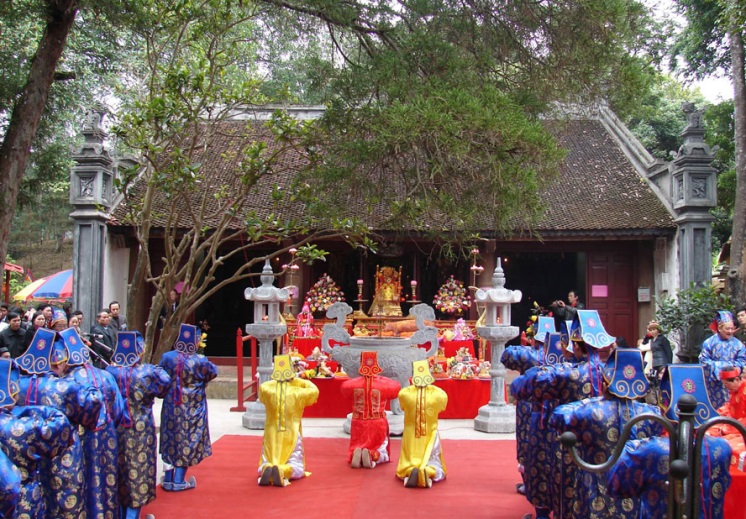 tin-nguong-tho-tan-vien-son-thanh-o-ba-vi