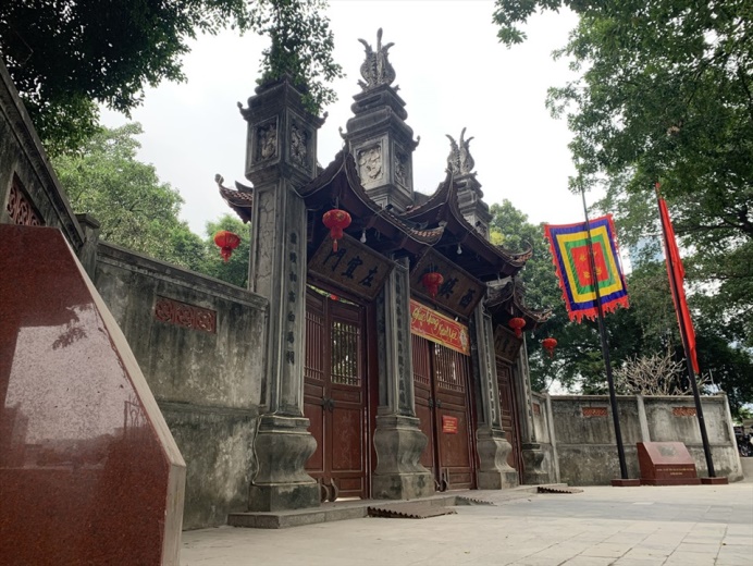 ngay-7-tet-nhieu-dinh-chua-di-tich-cua-dong-then-cai-phong-dich