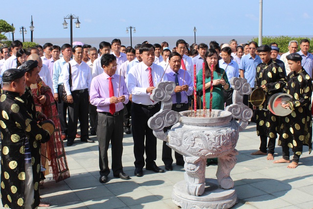 le-tuong-niem-tri-an-quoc-to-lac-long-quan-o-mui-ca-mau