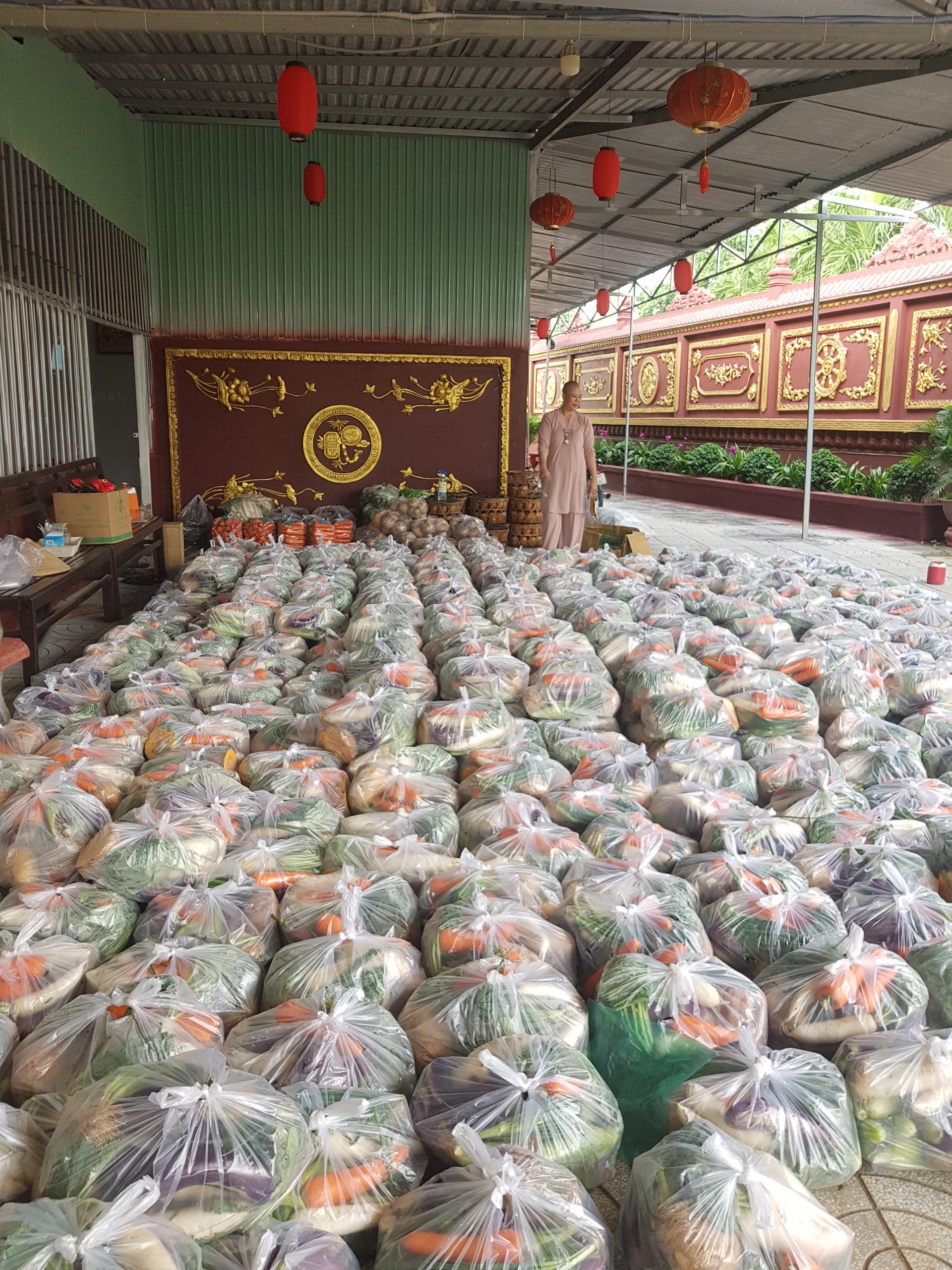 chua-van-phuoc-tinh-dong-thap-trao-600-phan-qua-vu-lan-cho-ho-kho-khan