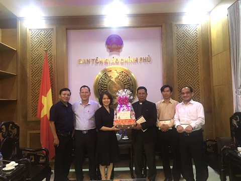 doan-cong-tac-ban-ton-giao-chinh-phu-chuc-mung-le-giang-sinh-tai-thanh-pho-ho-chi-minh