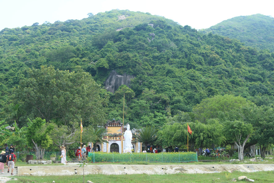 diem-tua-tam-linh-cua-ngu-dan-cu-lao-cham