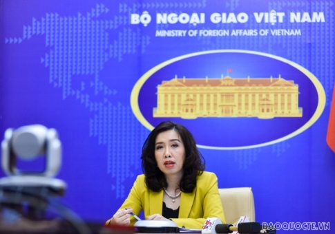 bo-ngoai-giao-len-tieng-ve-viec-tau-chien-my-di-chuyen-gan-hoang-sa-va-truong-sa-cua-viet-nam