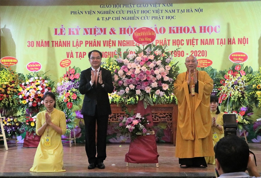 thu-truong-vu-chien-thang-chuc-mung-le-ky-niem-30-nam-thanh-lap-phan-vien-nghien-cuu-phat-hoc-viet-nam-tai-ha-noi
