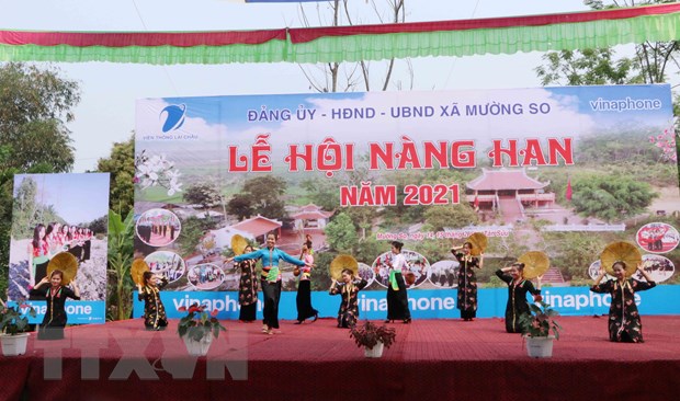 dac-sac-le-hoi-nang-han-cua-dong-bao-dan-toc-thai-o-phong-tho