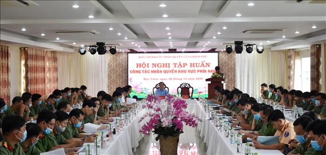 tap-huan-cong-tac-nhan-quyen-khu-vuc-phia-nam